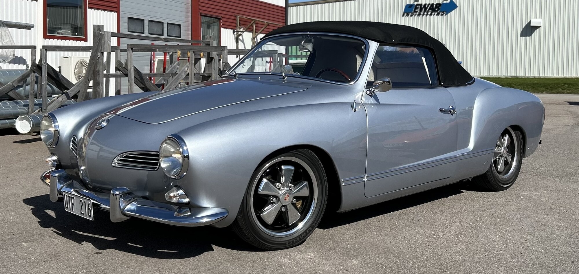 Volkswagen Karmann Ghia Cabriolet 